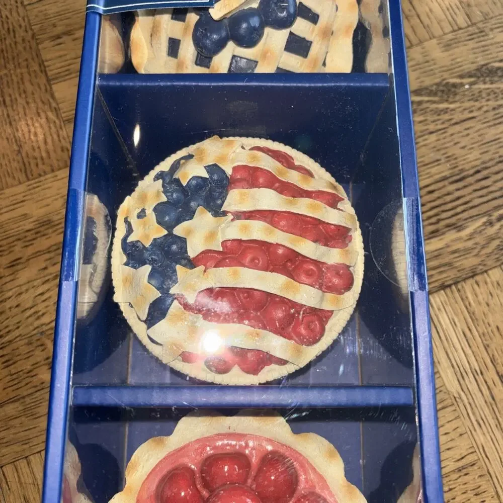 Martha Stewart 4th Of July Set Of 3 Patriotic Pies USA Memorial Day Decor NEW - Picture 6 of 7